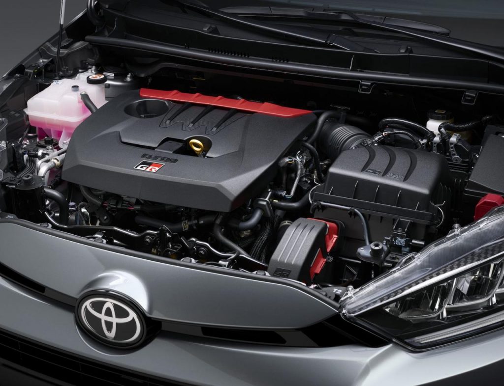hd-gr-yaris-2024-6