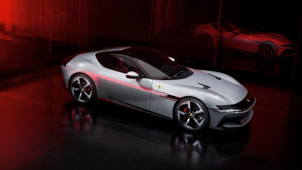 hd-ferrari-12cilindri-2024-14