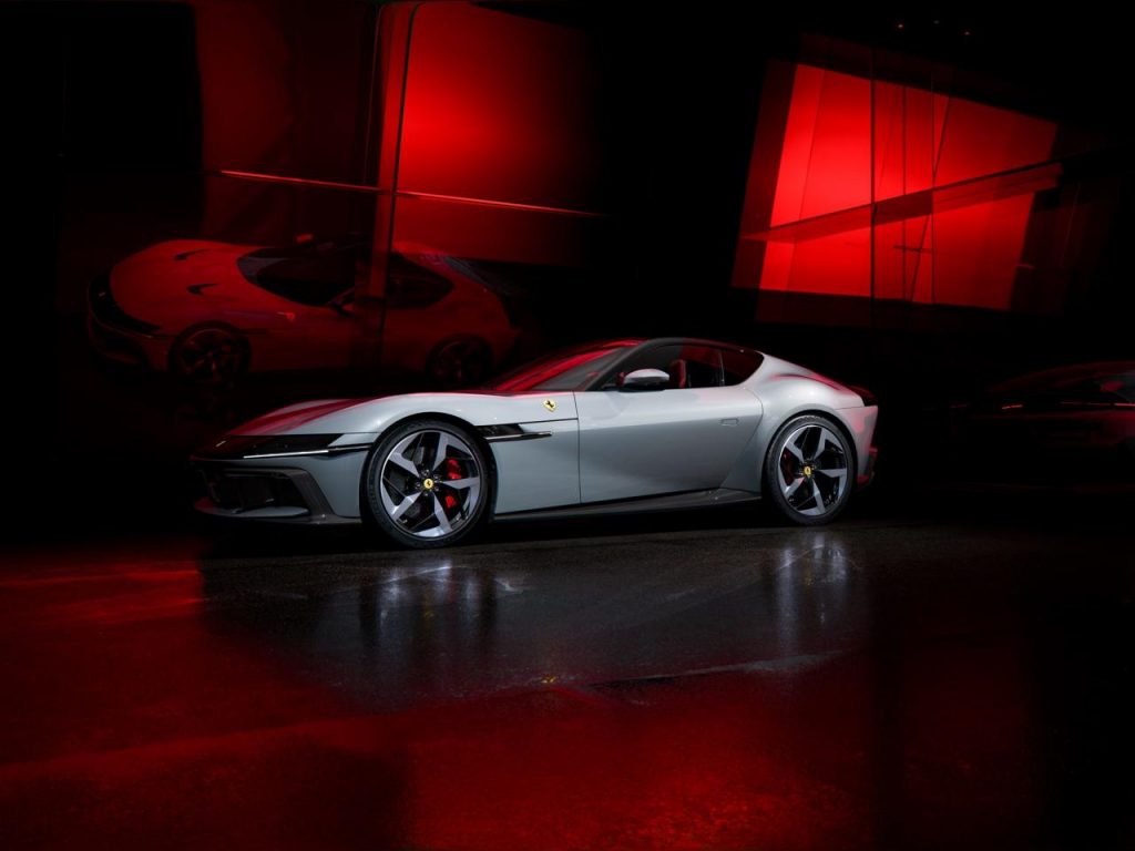 hd-ferrari-12cilindri-2024-42
