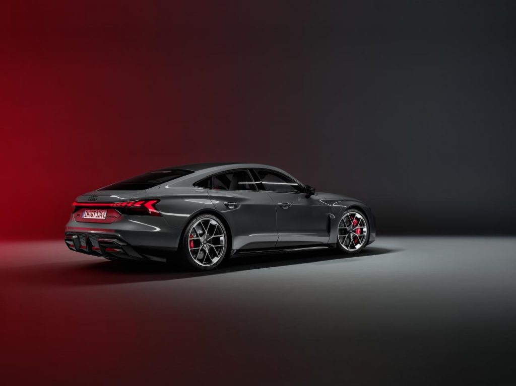 hd-audi-e-tron-gt-2024-15