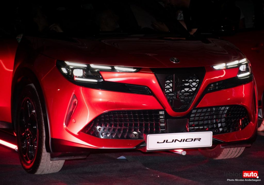 hd-alfa-romeo-junior-decouverte-2