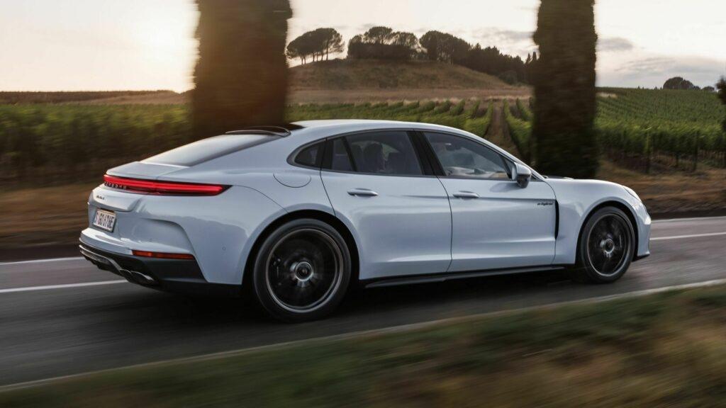 hd-panamera-gts-et-turbo-s-e-hybrid-2024-1