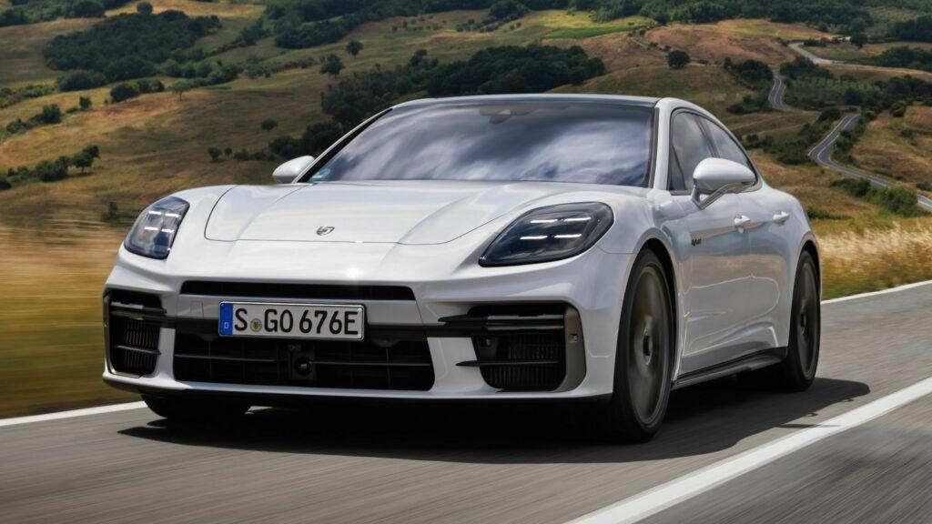 hd-panamera-gts-et-turbo-s-e-hybrid-2024