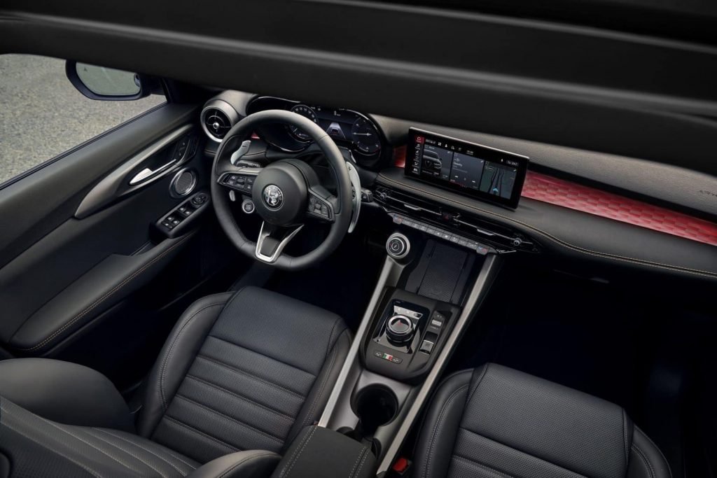 Mondial 2024 : mises à jour homéopathiques pour l’Alfa Romeo Tonale Tonale 2025