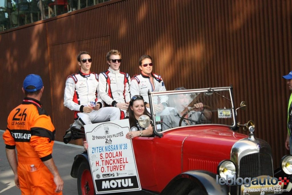 hd-24_heures_du_mans_2014_les_pilotes_la_parade_2-5