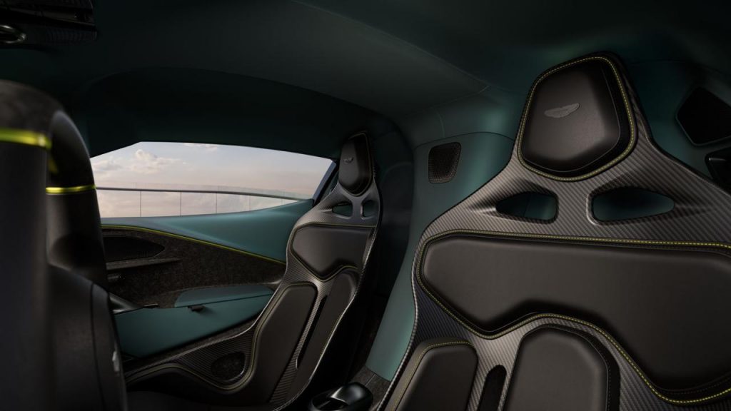 hd-aston-martin-valhalla-2025 (27)