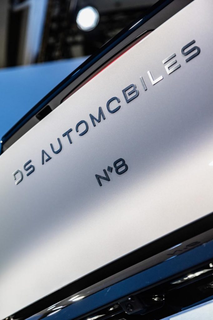 La nouvelle DS N&deg;8 en images exclusives leblogauto.live