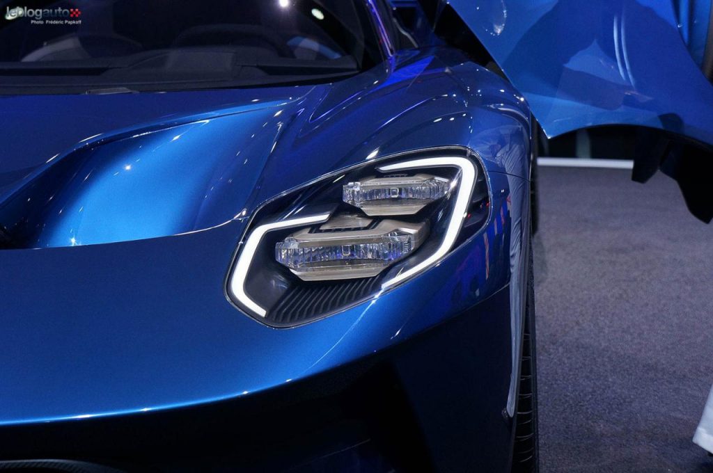 hd-dtroit_2015_live_ford_gt_1-2