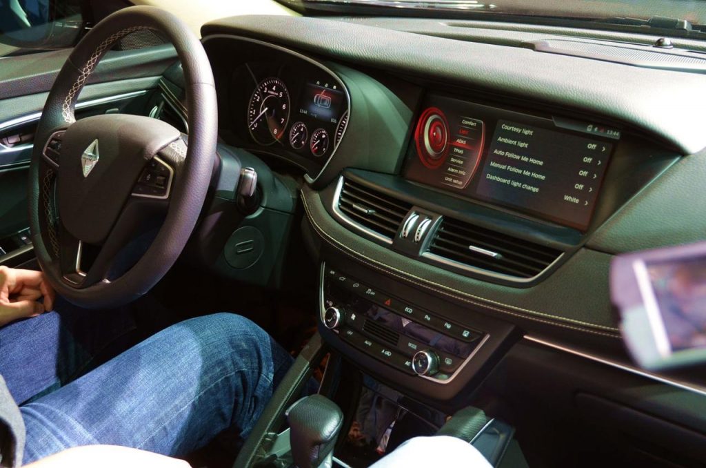 hd-francfort_2015_live_borgward_bx7_1-1