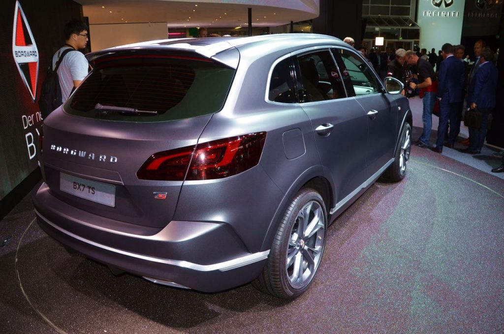 hd-francfort_2015_live_borgward_bx7_1-10