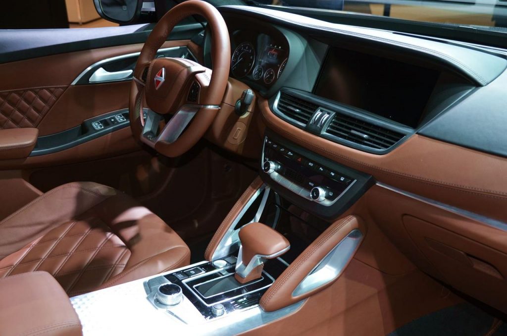 hd-francfort_2015_live_borgward_bx7_1-13