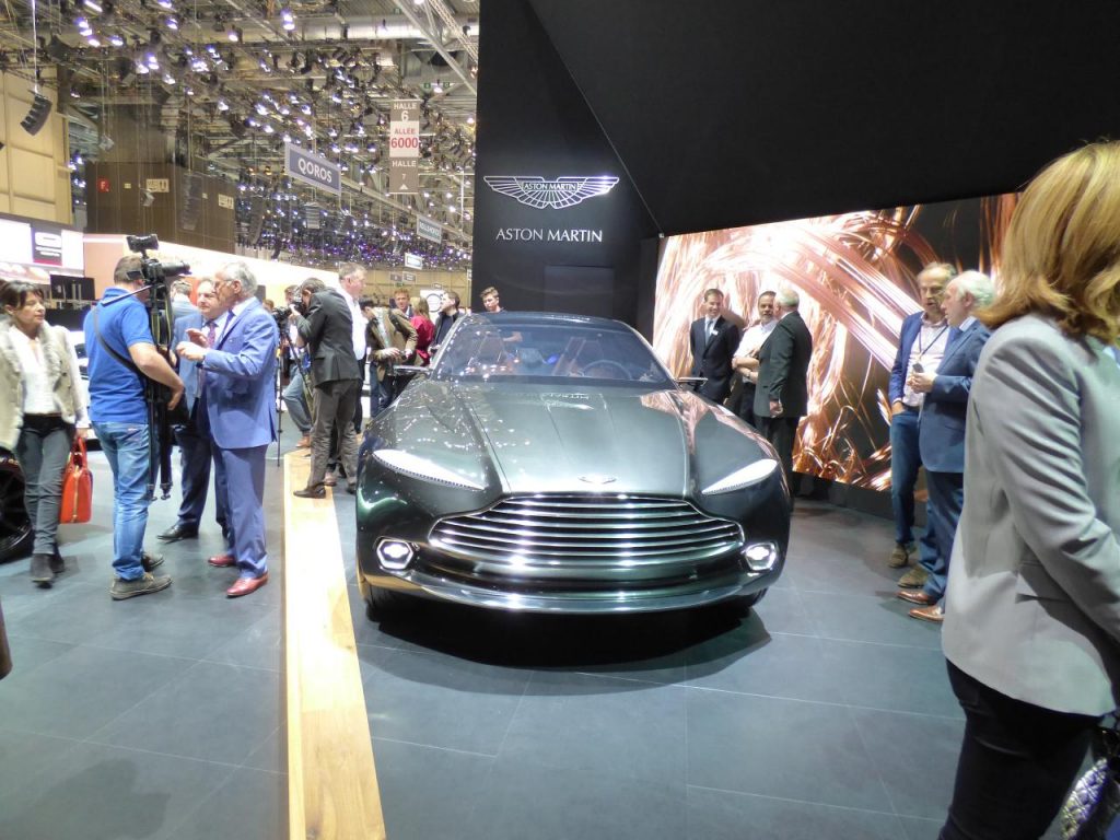 hd-genve_2015_live_aston_martin_dbx_concept_1-6