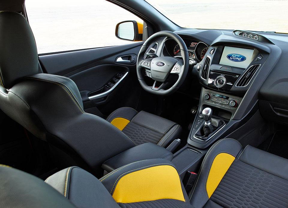 hd-goodwood_2014_ford_focus_st_1-4