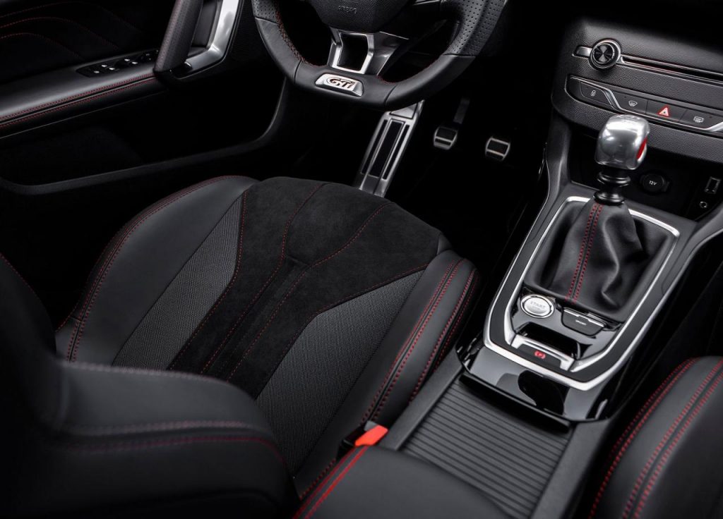 hd-goodwood_2015_peugeot_308_gti_1-14