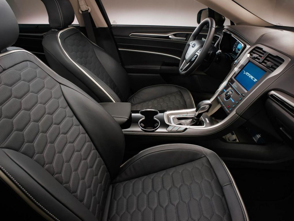 hd-lancement_de_la_gamme_ford_vignale_1-40