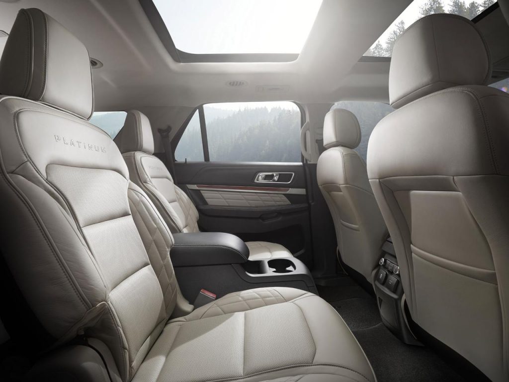 hd-los_angeles_ford_explorer_1-3