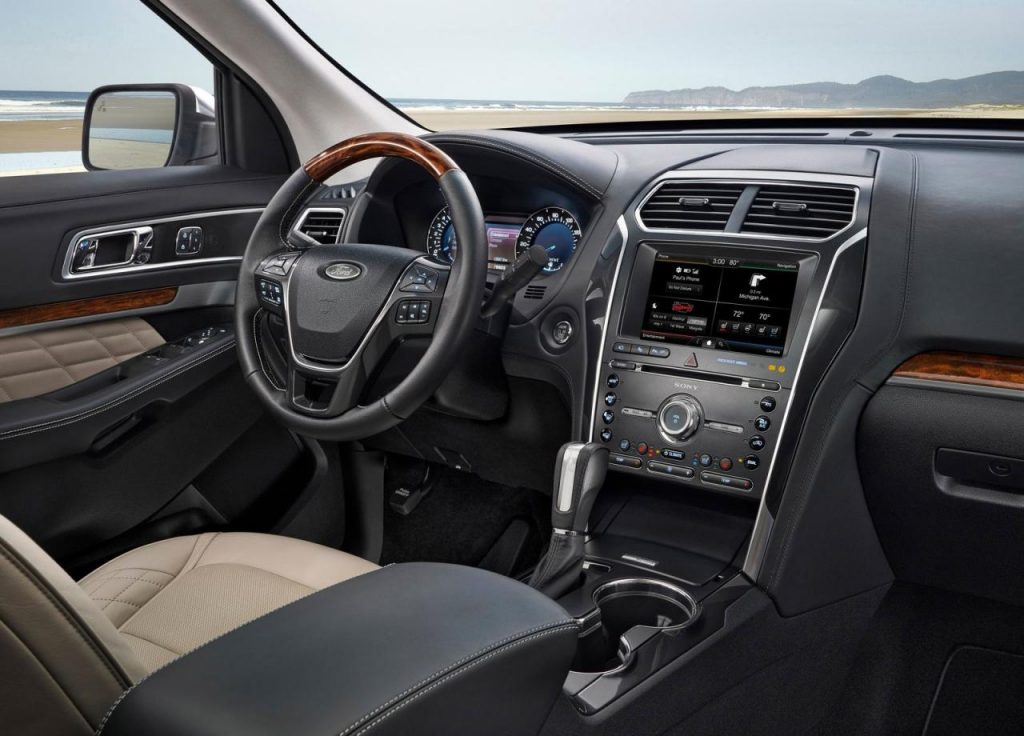 hd-los_angeles_ford_explorer_1-6