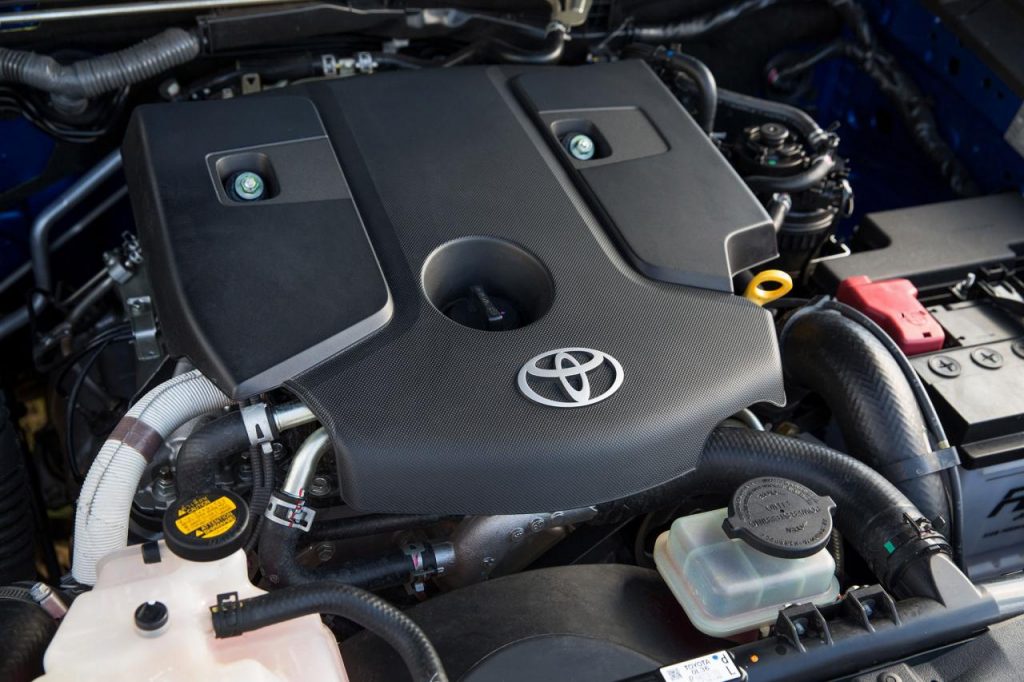 hd-toyota_hilux_conserver_la_main_1