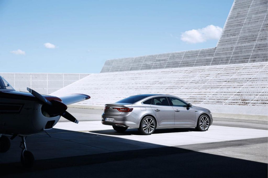 hd-voici_la_renault_talisman_2-17