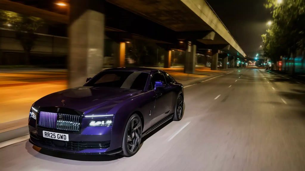 Rolls-Royce-Black-Badge-2-scaled
