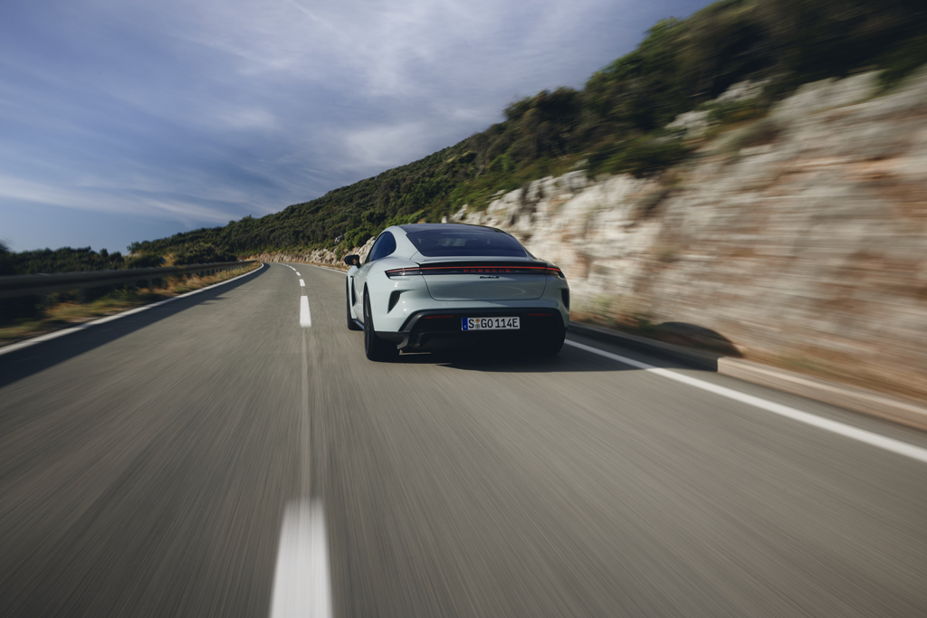 TaycanXCroatia_TaycanSportLimousine_11