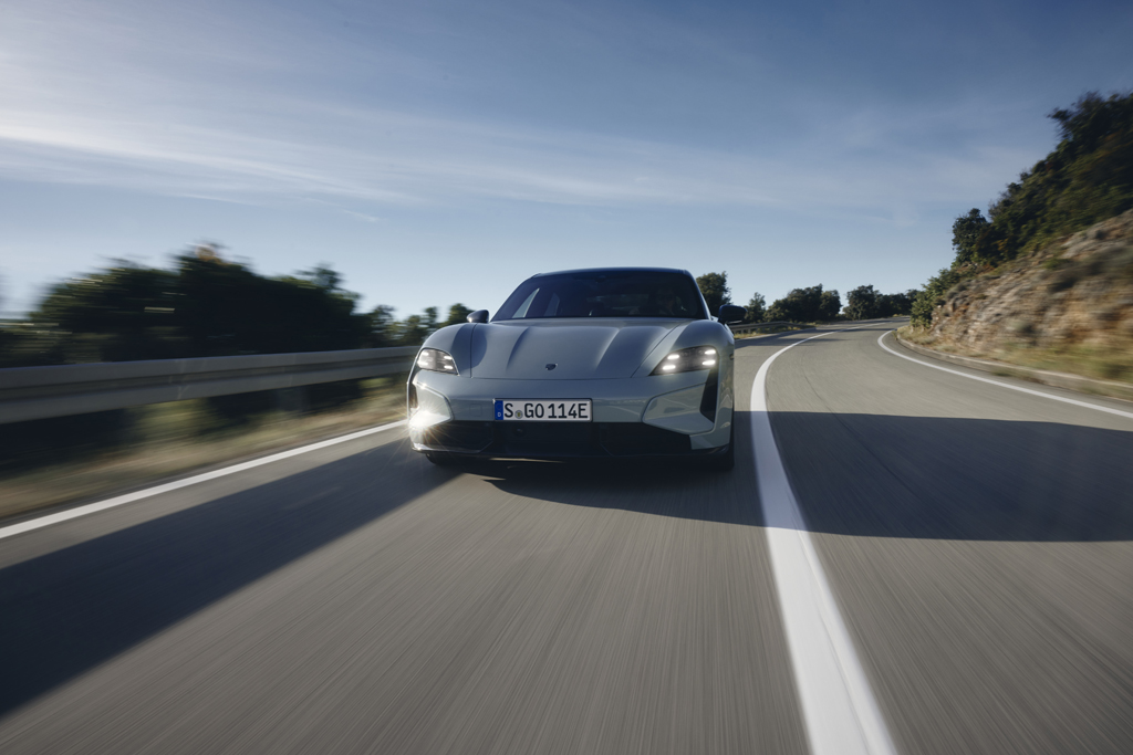 TaycanXCroatia_TaycanSportLimousine_5