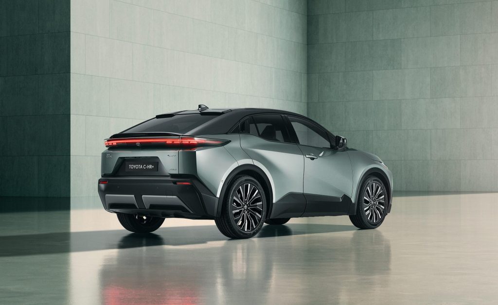 2025toyotac-hr06