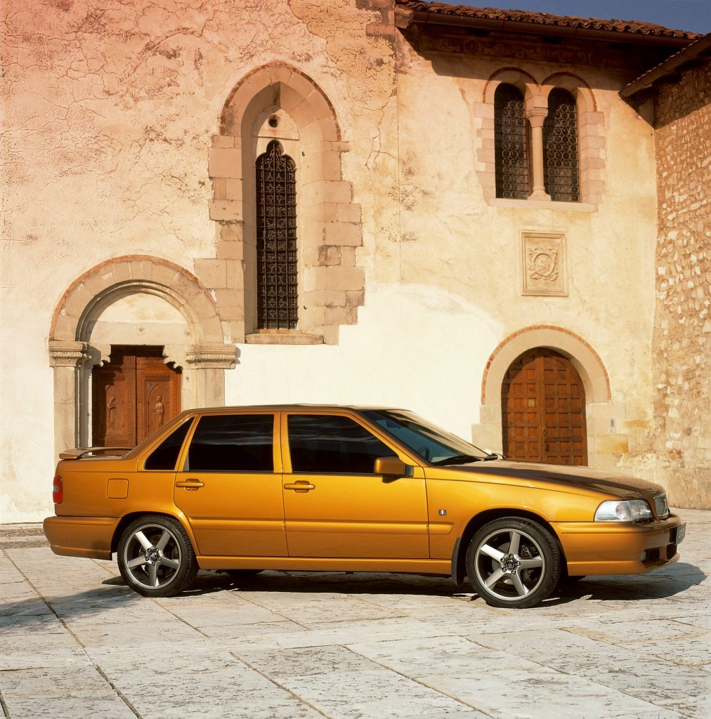 Volvo S70 R