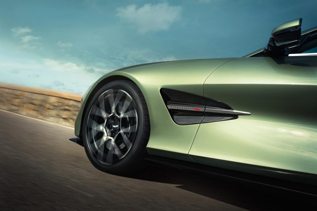 Aston Martin Vanquish Volante_06