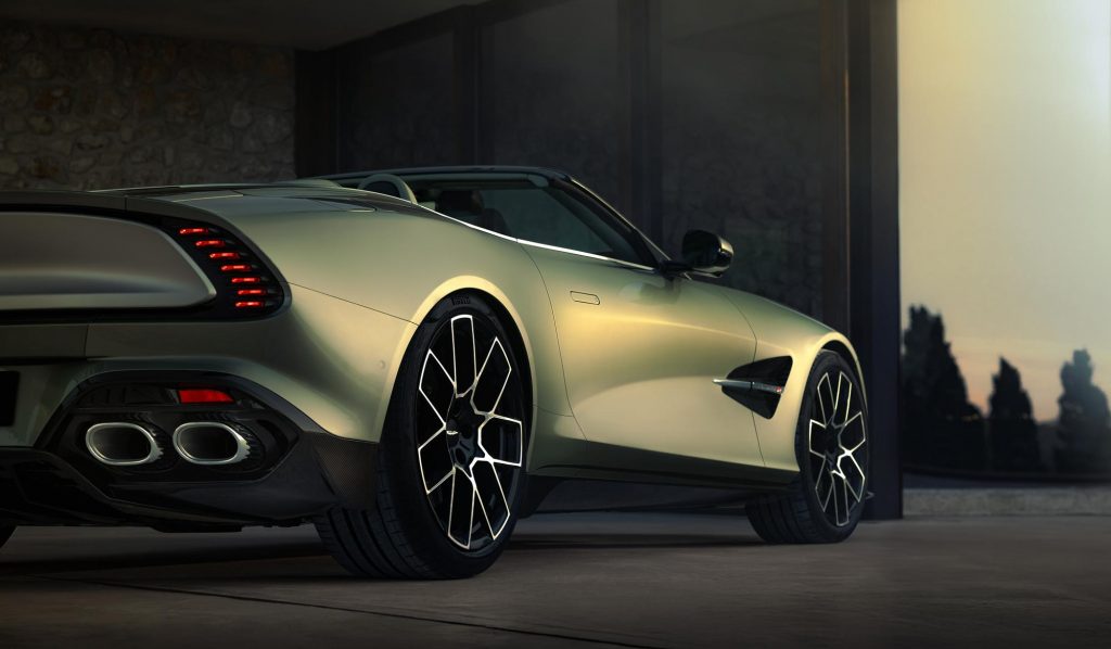 Aston Martin Vanquish Volante_12