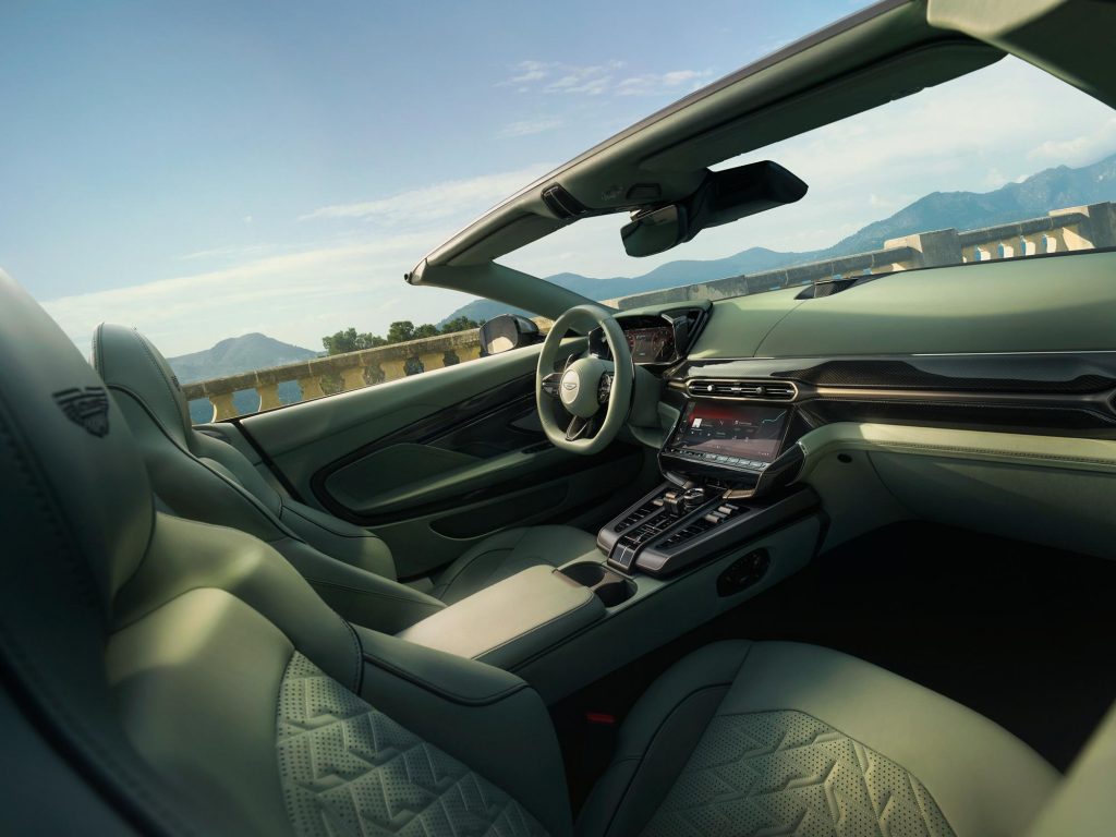 Aston Martin Vanquish Volante_13