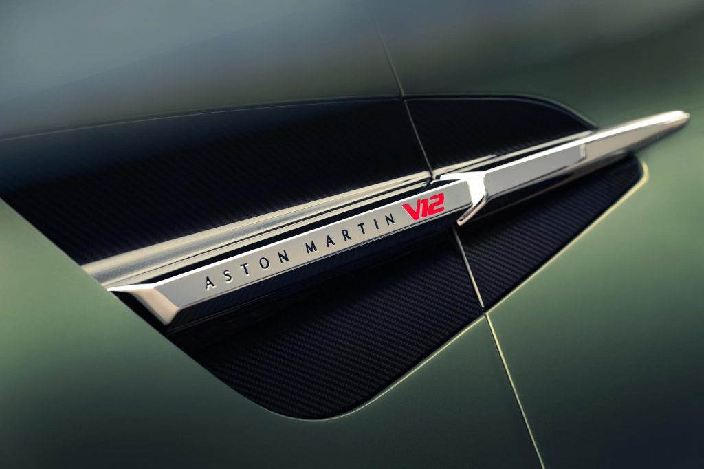 Aston Martin Vanquish Volante_17