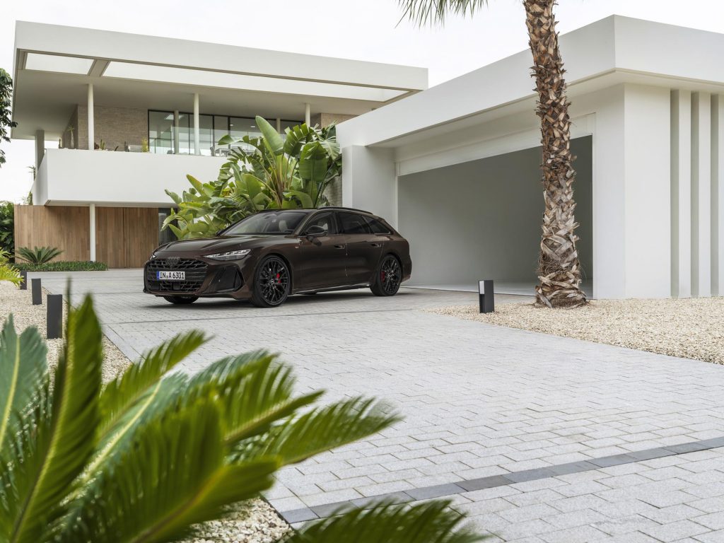 Audi_A6_AVANT_2025_12_large