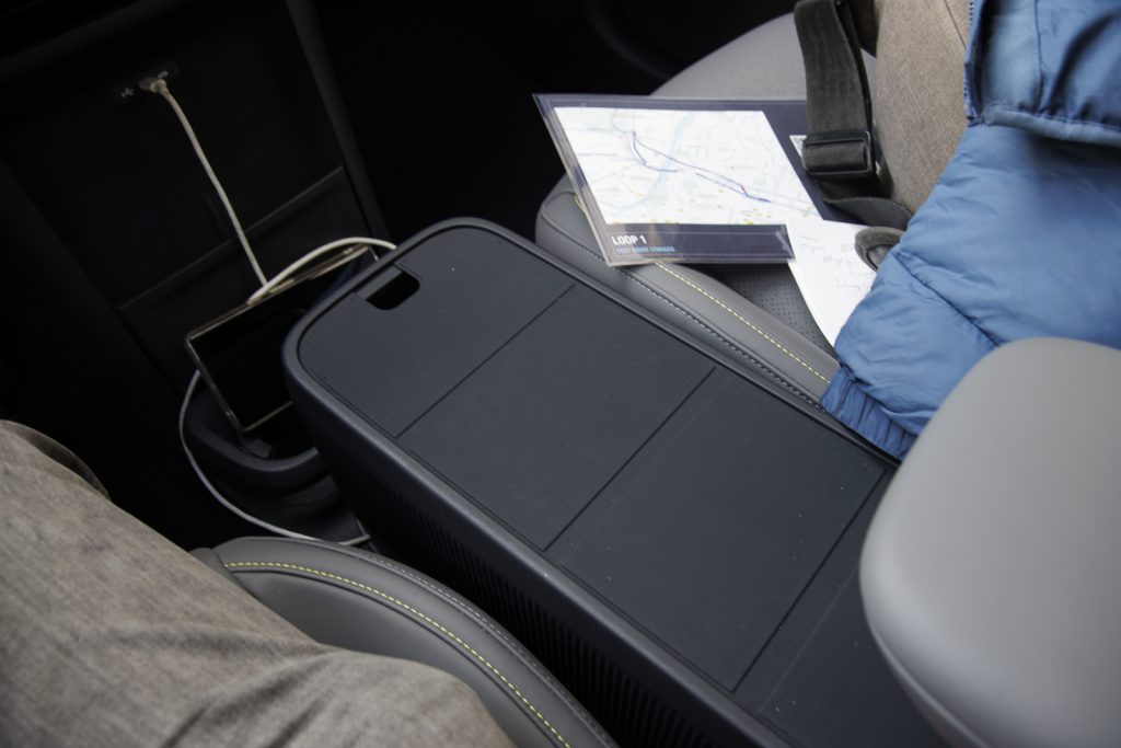 Lynk&Co 02 : boite centrale amovible