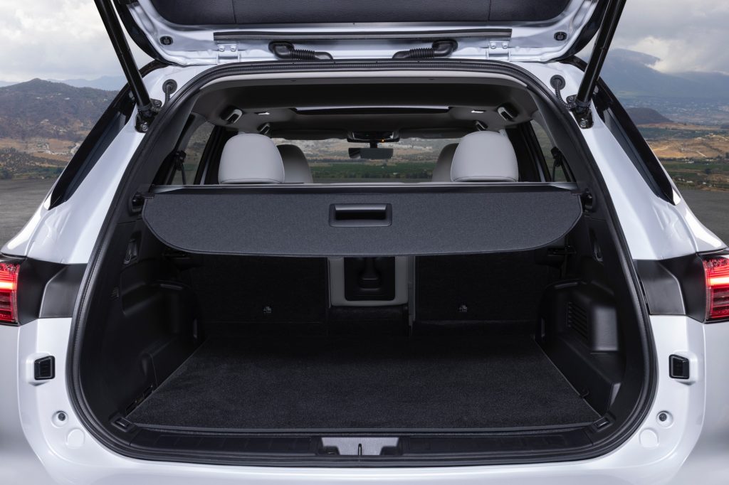 New Outlander PHEV White Diamond_071HR