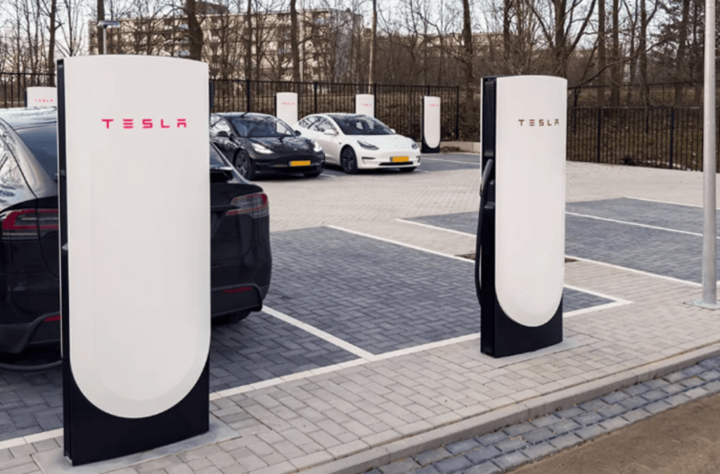 Pourquoi la recharge des voitures électriques n’est pas aussi rapide qu’annoncée