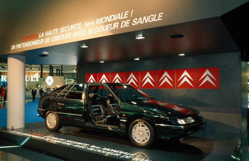 XM_Pariser_Automobilsalon_1990_9593_cl_90_309_014_Patrick_Legros.jpg