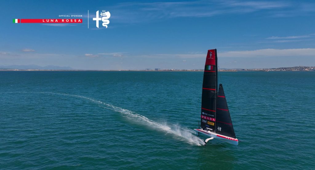 Alfa Romeo s’engage dans la coupe de l’America : c’était donc ça, le retour en compétition ! Alfa Romeo Luna Rossa
