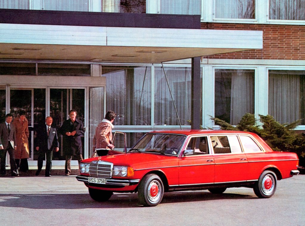 Mercedes-Benz V123