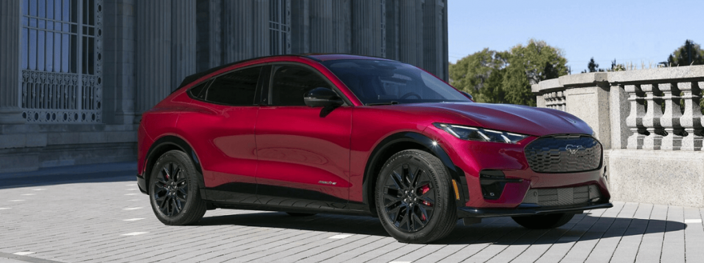 Tarifs douaniers de Trump : les constructeurs automobiles augmentent discrètement les prix