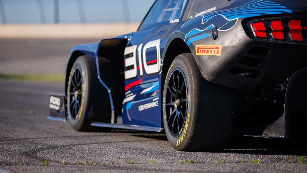 ford-super-mustang-mach-e-pikes-peak-race-car