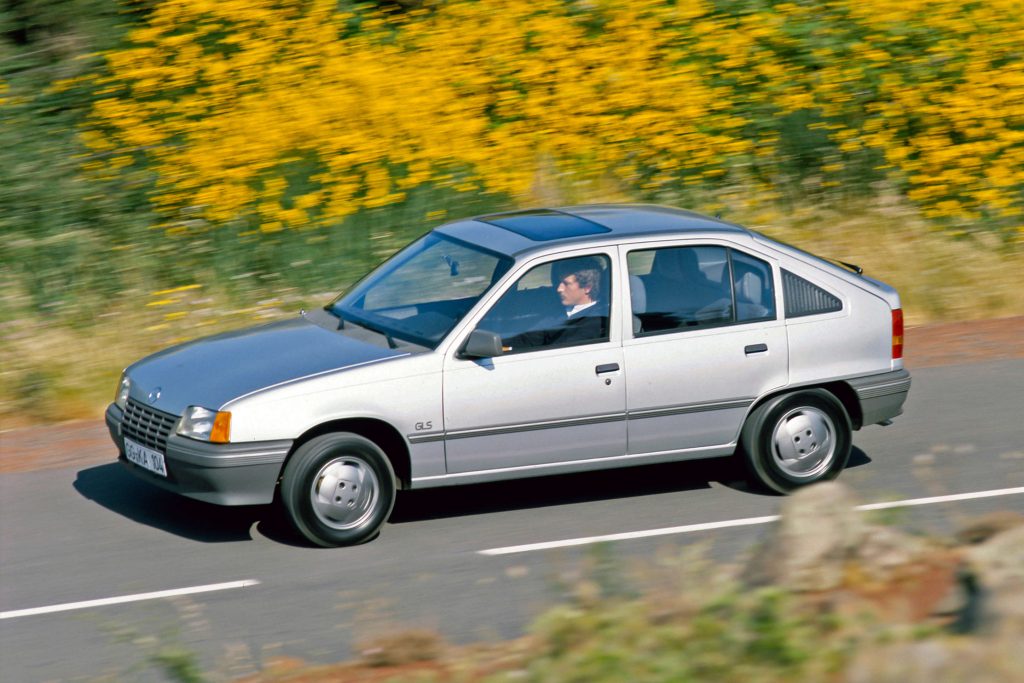 (C) Opel (C) Opel
