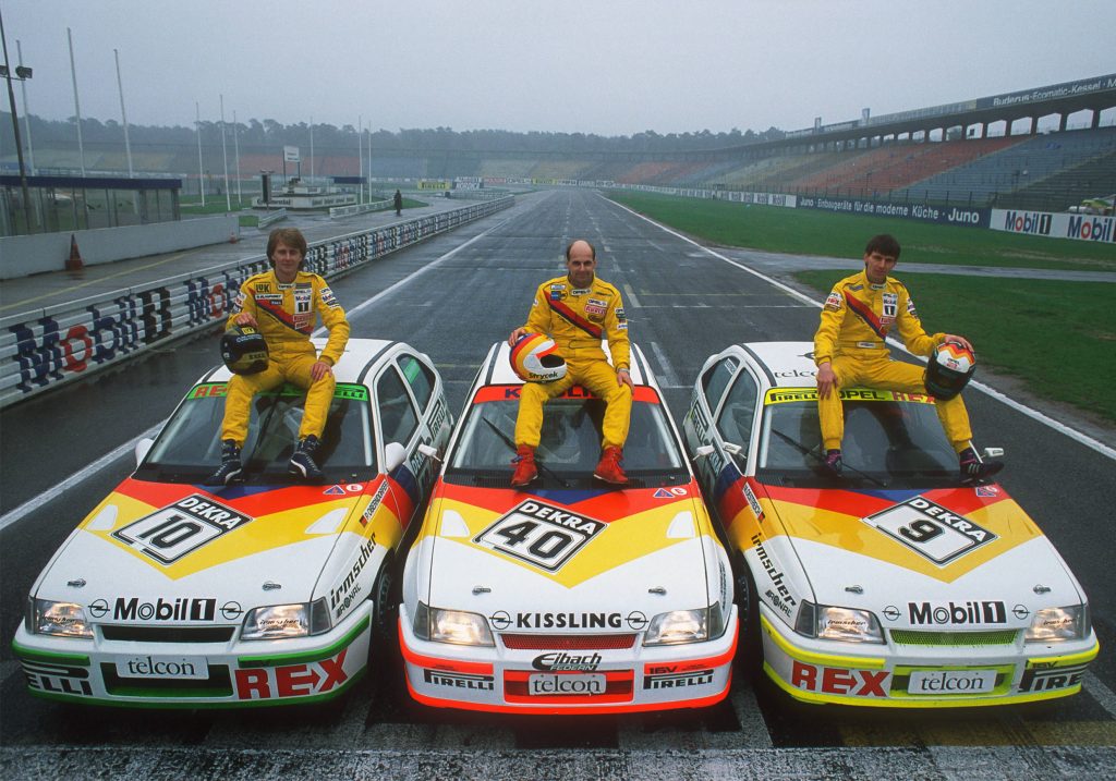 (C) Opel (C) Opel