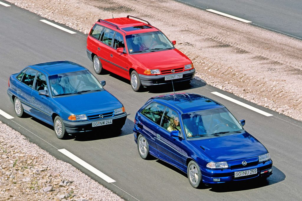 (C) Opel (C) Opel