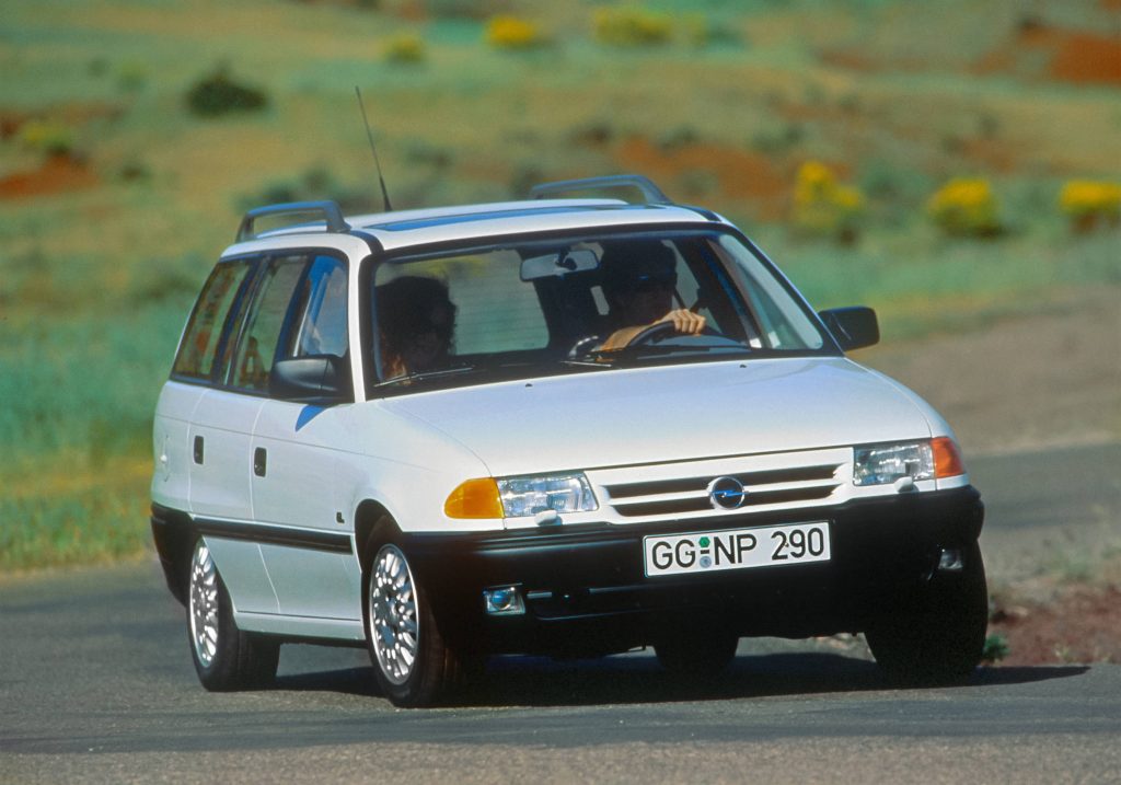 Opel Astra F Caravan (1991-94) - (C) Opel (C) Opel