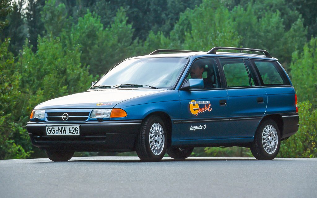 (C) Opel (C) Opel