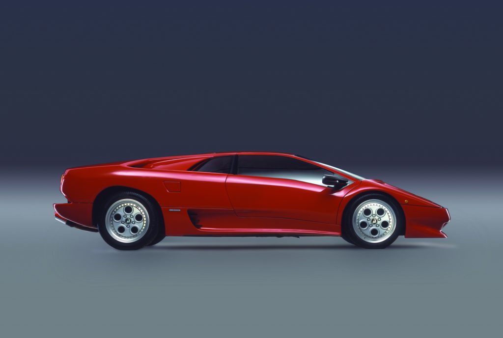 (C) Lamborghini (C) Lamborghini