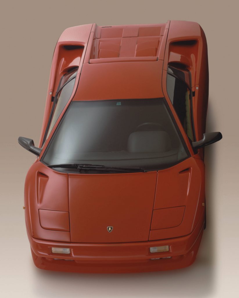 (C) Lamborghini (C) Lamborghini