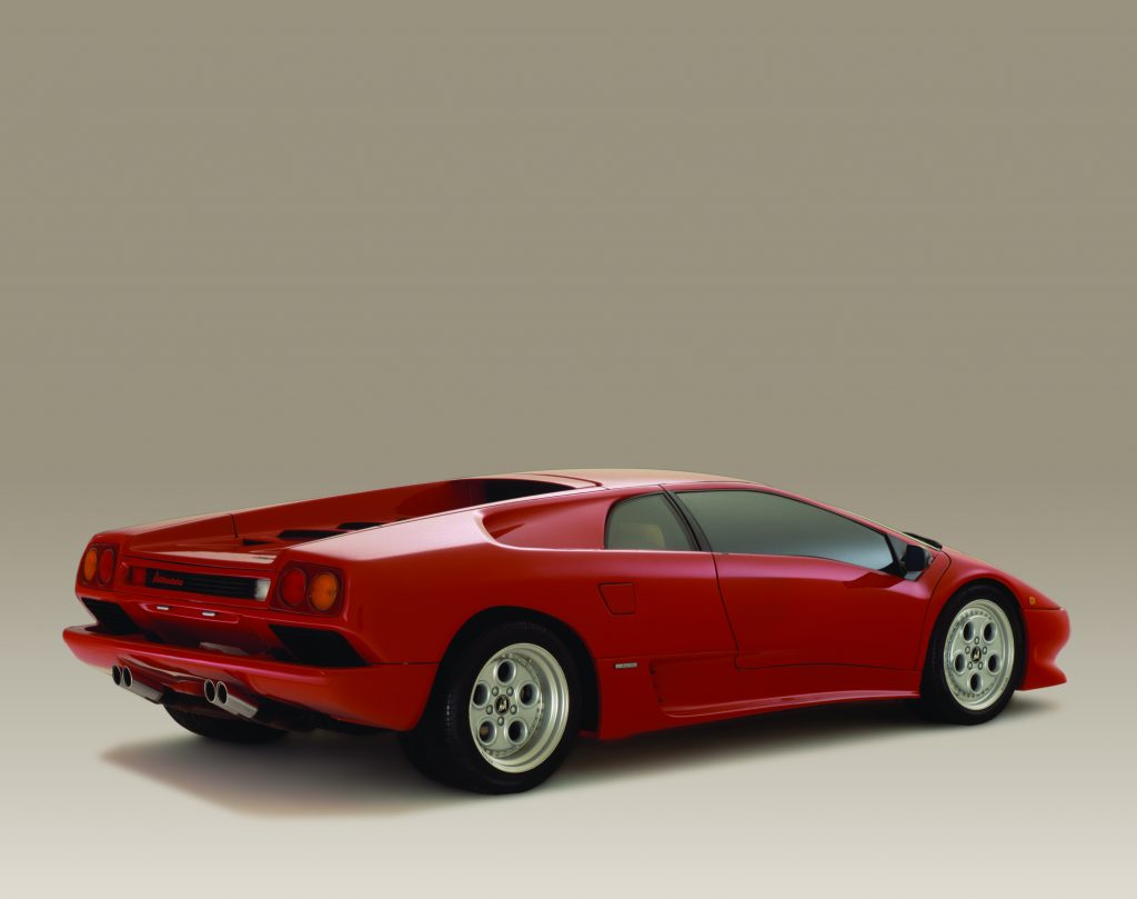(C) Lamborghini (C) Lamborghini
