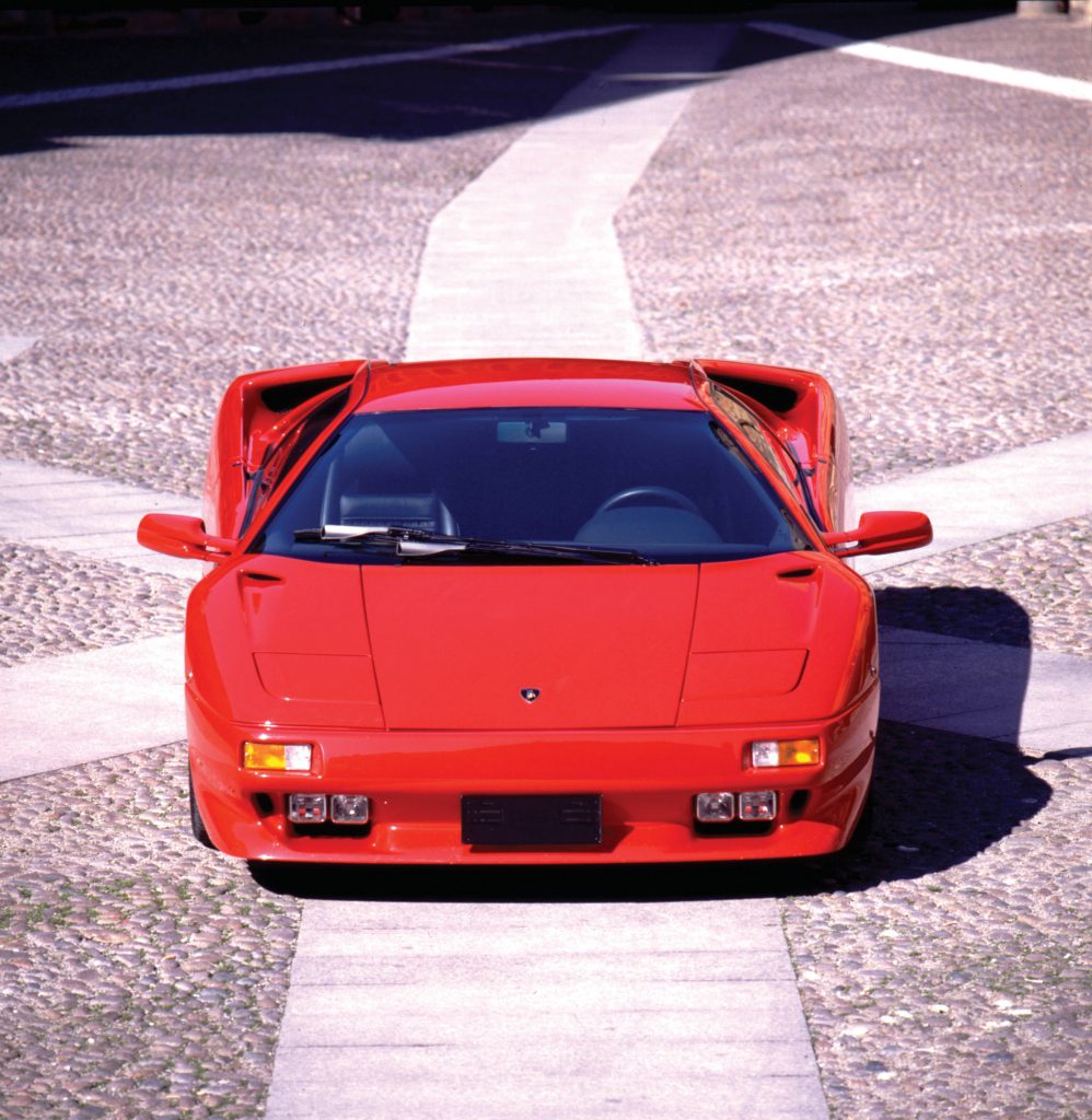 (C) Lamborghini (C) Lamborghini